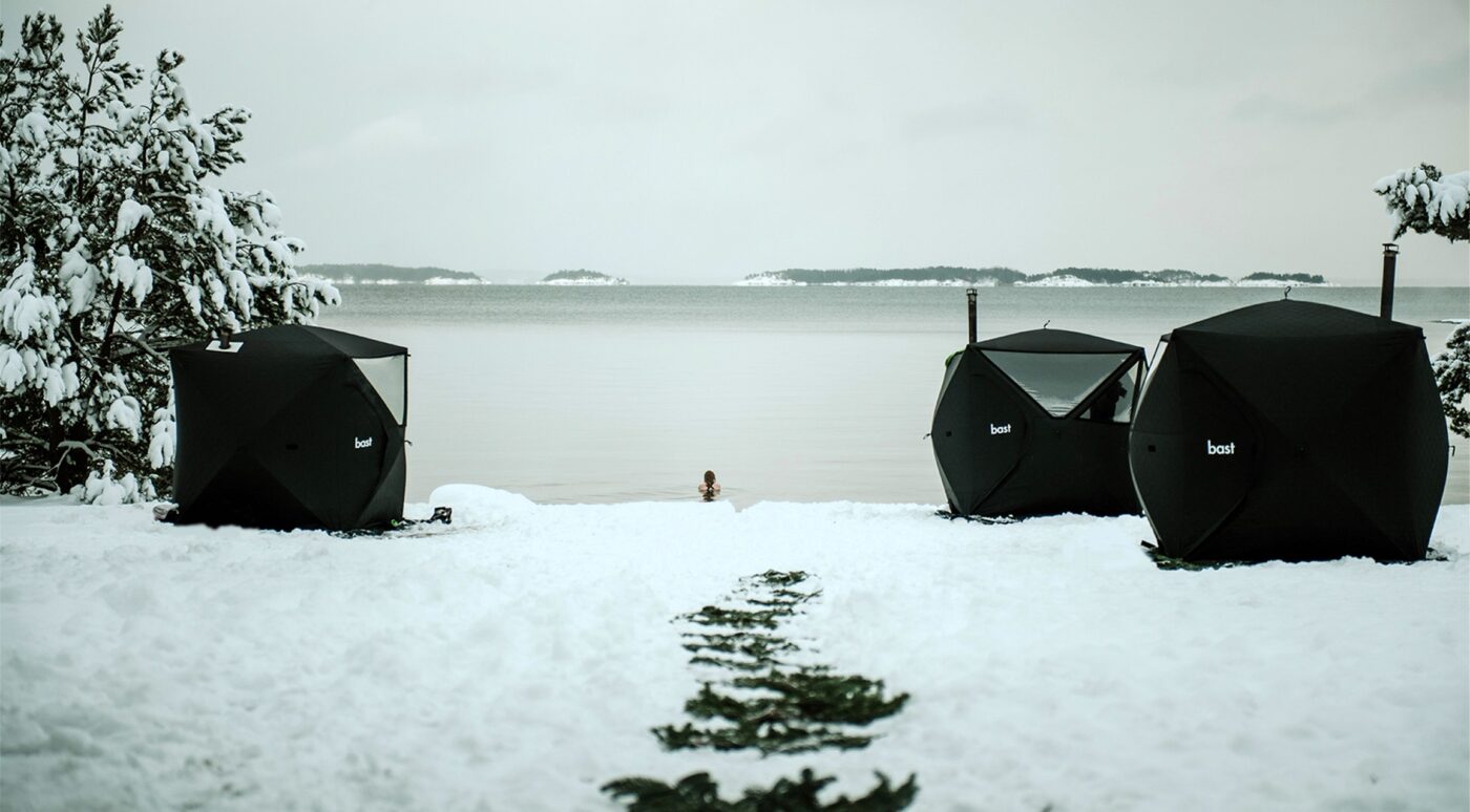 Erleben Sie Wellness überall mit dem neuen Saunazelt aus Schweden. Mobil, flexibel und perfekt für Outdoor-Abenteuer. Jetzt im Shop.