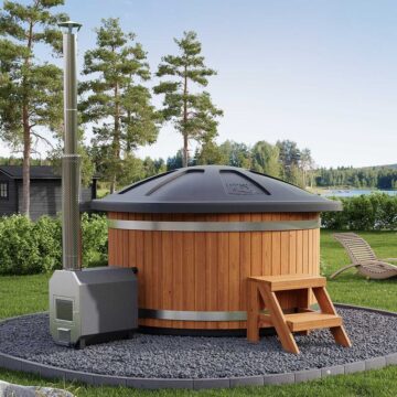 Arctic Hot Tub