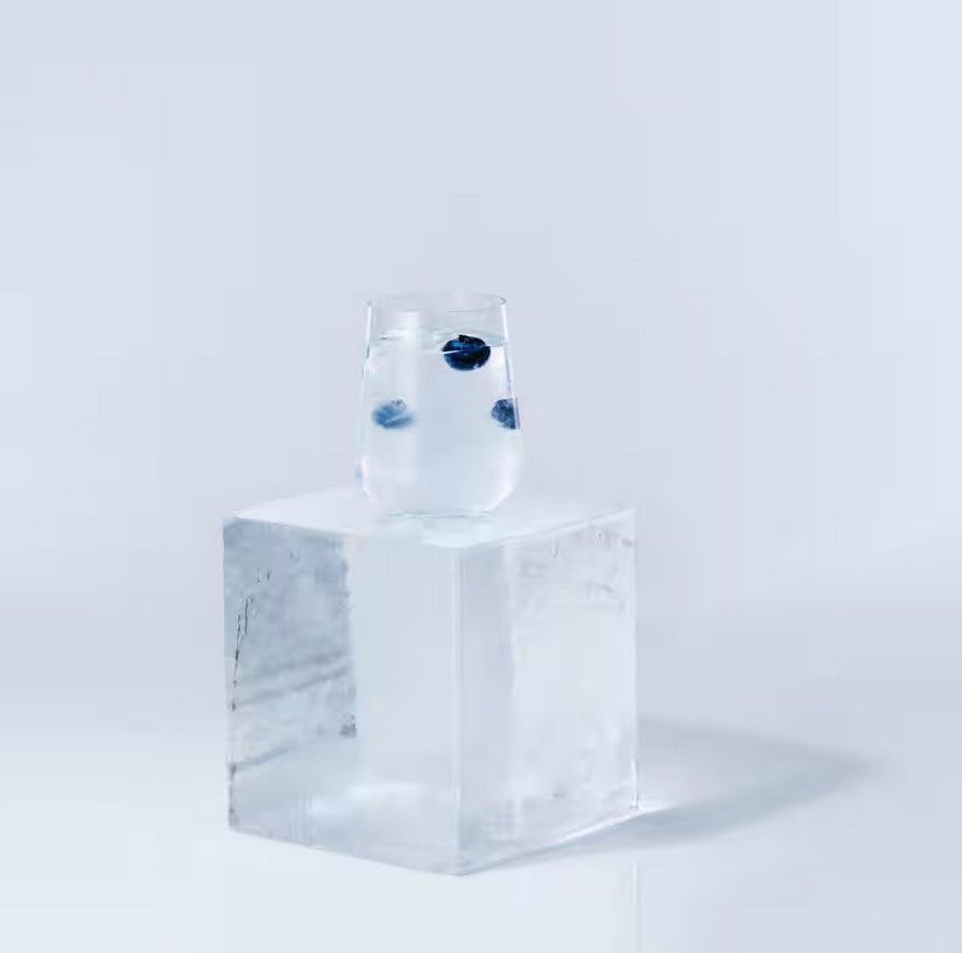 Arctic Blue Gin 46,2 % Vol. – Bild 2