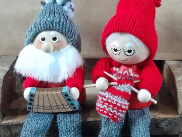 Strickende Oma & musizierender Opa