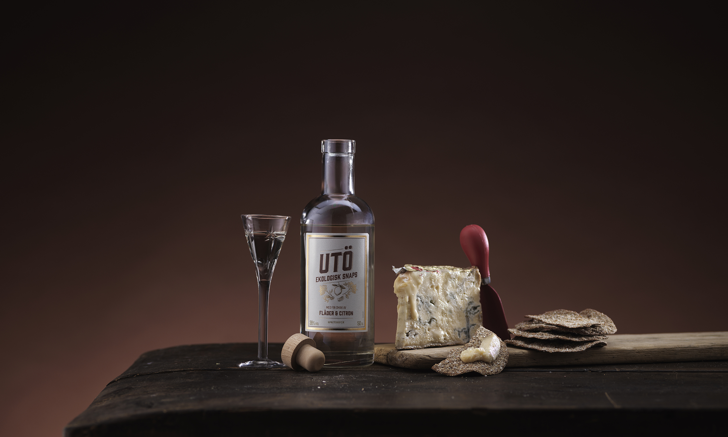 Saturnus Utö Schnaps 38% vol., 500ml – Bild 3