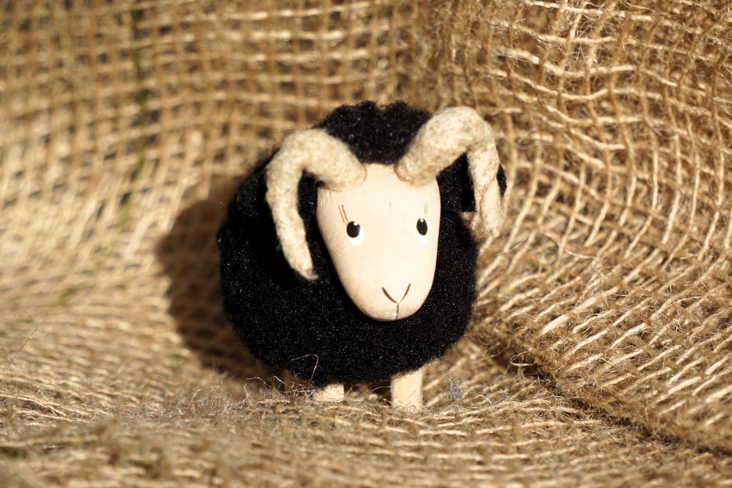 Schafböckchen, handgefertigt – Bild 2