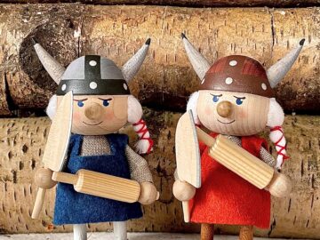 Wikingerfrau mit Nudelholz & Küchenmesser