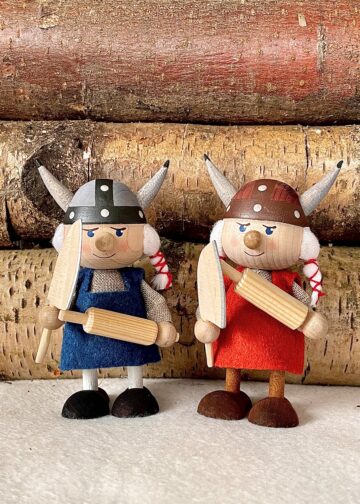 Wikingerfrau mit Nudelholz & Küchenmesser