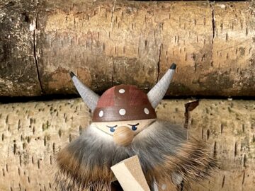 Wikingermann sitzend