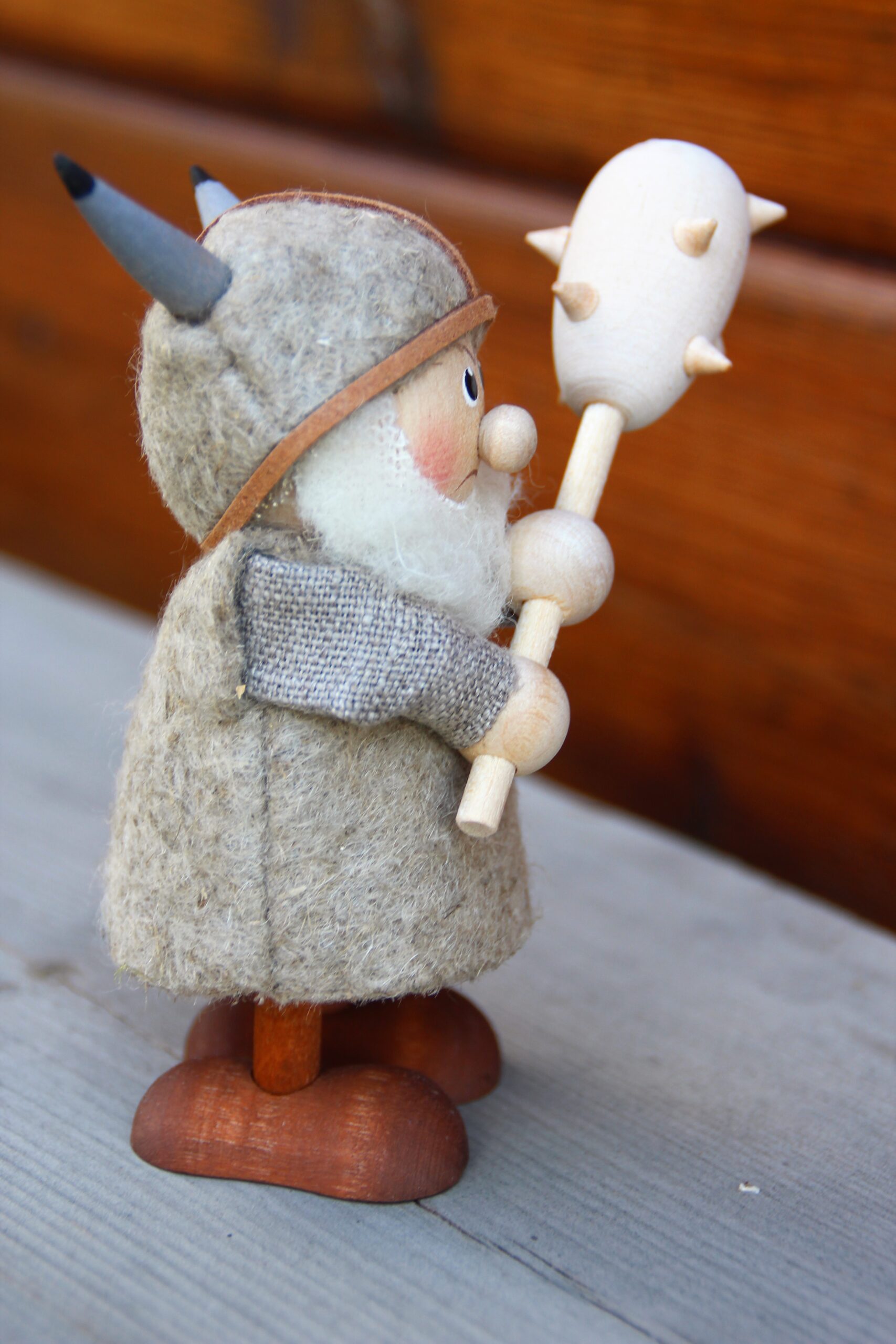 Wikingermann mit Keule – Bild 3