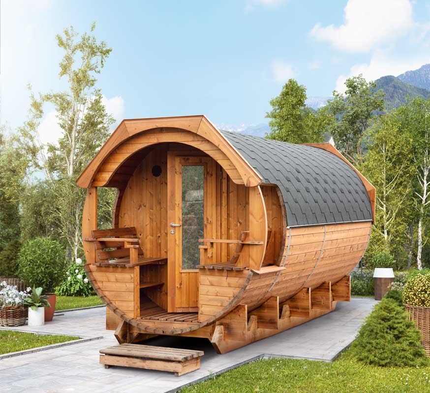 Saunafass Valter, fertig gestaltetes Ensemble, aufgestellt im Garten